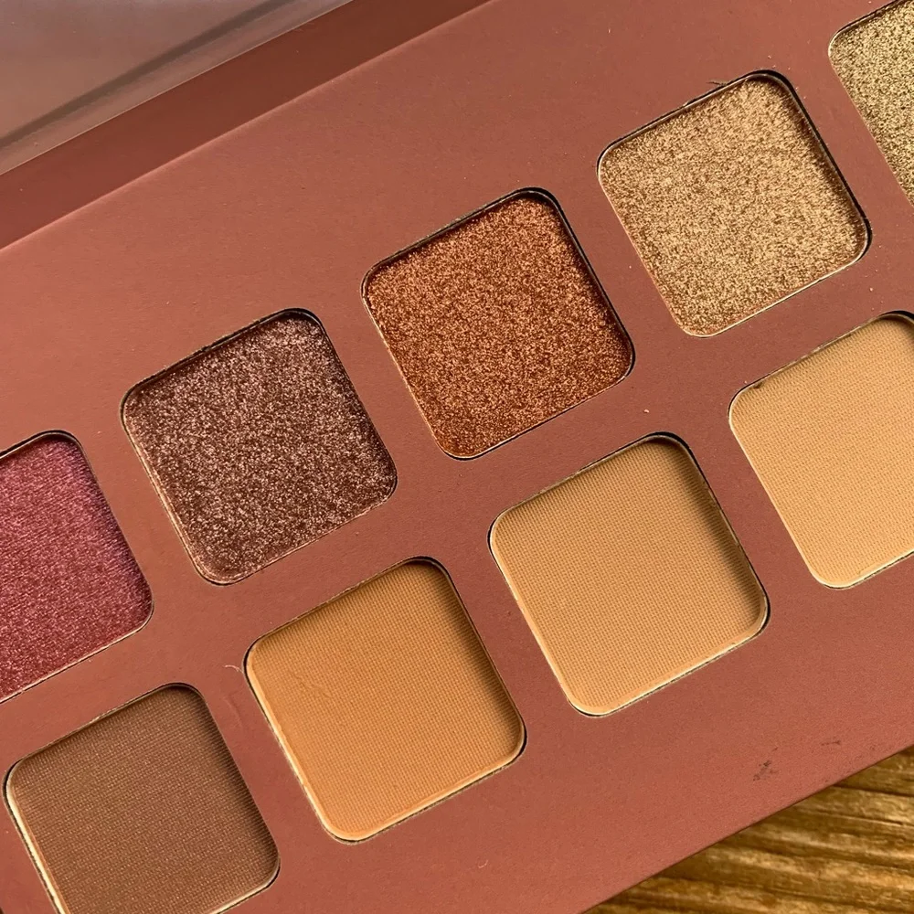 💰3/$30💰🎉HP🎉 New Illamasqu Unveiled Artistry Eyeshadow Palette